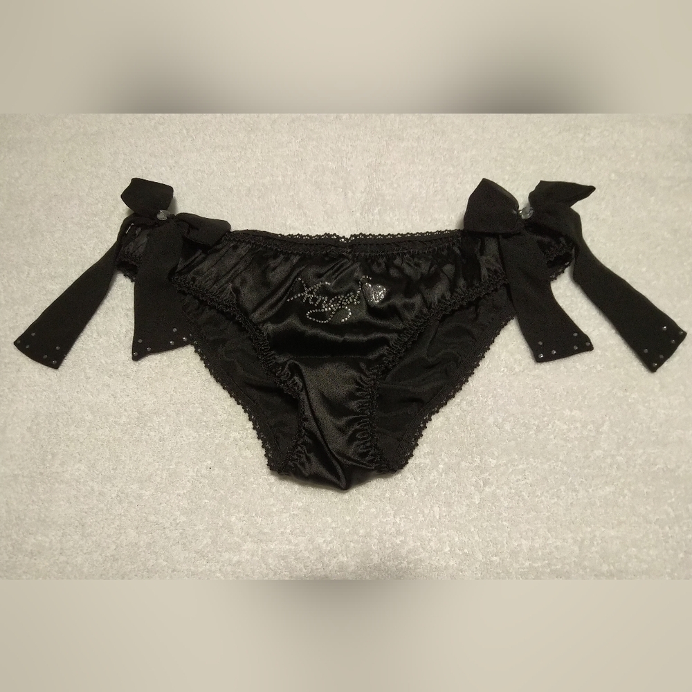 BRAND NEW Victoria's Secret Angel Panties - Size M
